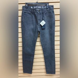 ONASIS MEN FASHIONABLE JEANS SIZE 30 INSEAM 32 MSRP$128